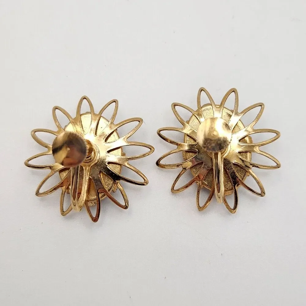 Vintage Mid-Century Sunburst Cameo Brooch & Screw-Back Earring Set Gold Tone